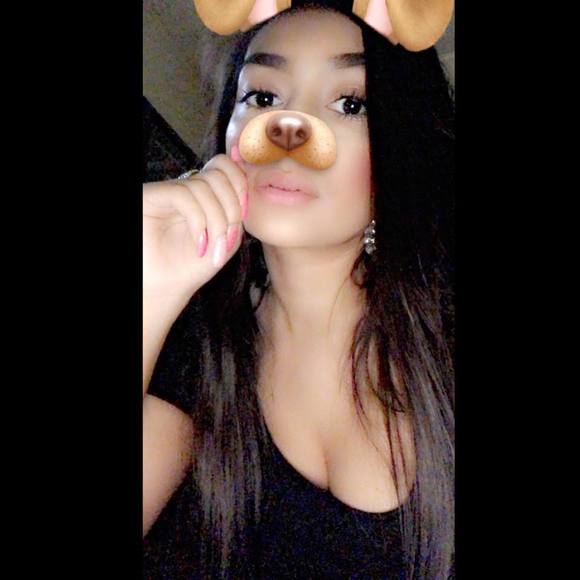 Meet your Posher, Danielle - Picture 1 of 1